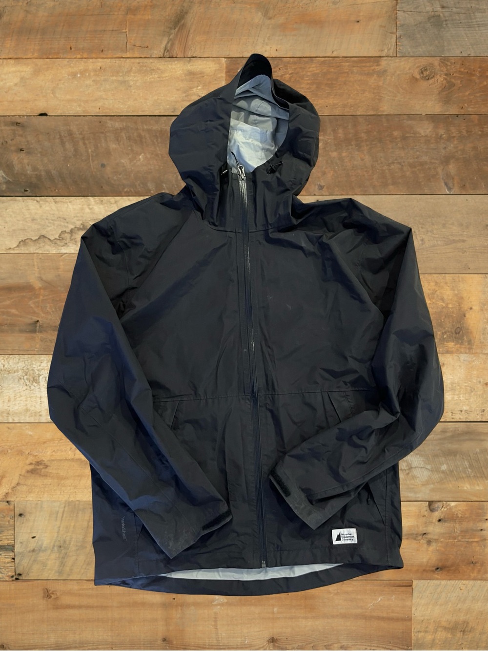 MEC Mountain Equipment Company Black Hooded Rain Jacket Men’s Medium